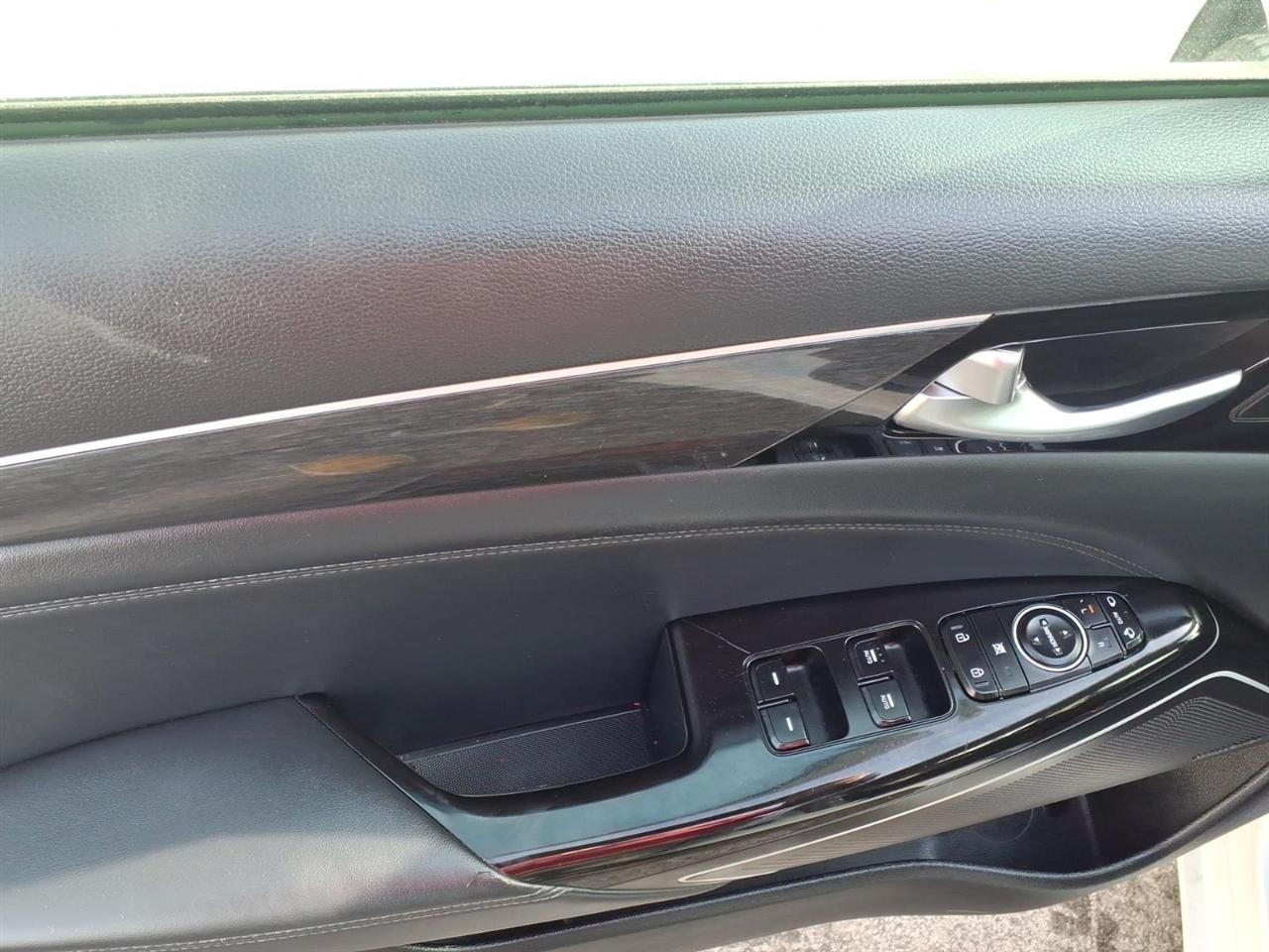 2018 Kia Cadenza Limited - Photo 12