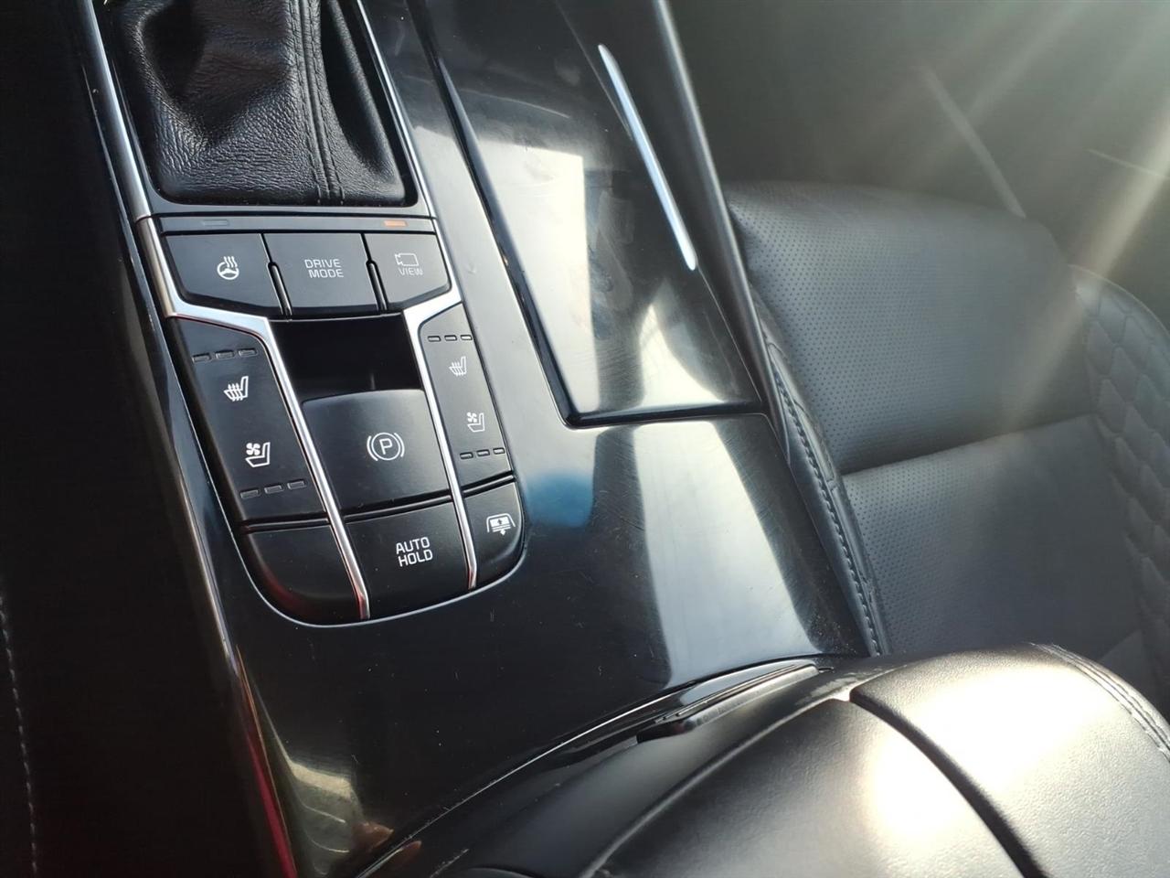 2018 Kia Cadenza Limited - Photo 19