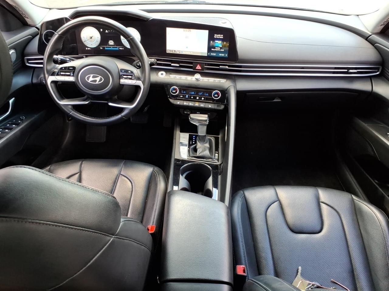 Hyundai Elantra Limited IVT 2024
