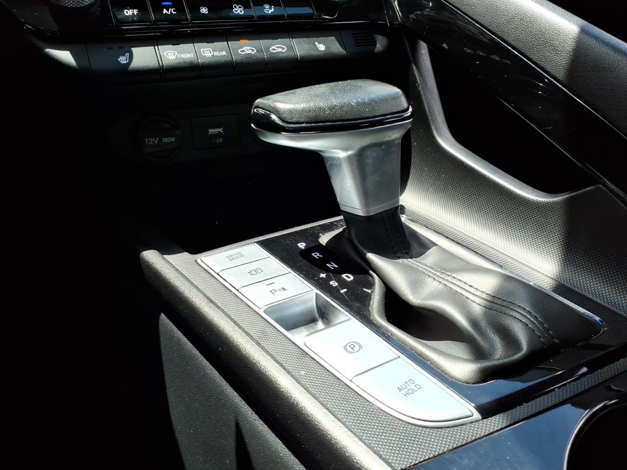 Hyundai Elantra Limited IVT 2024