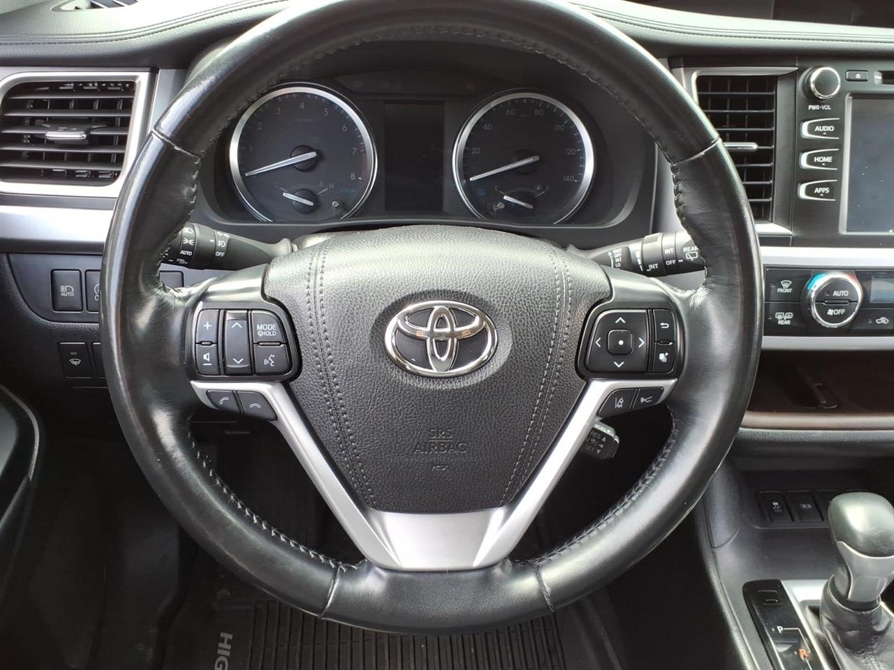 Toyota Highlander XLE V6 AWD (Natl) 2019