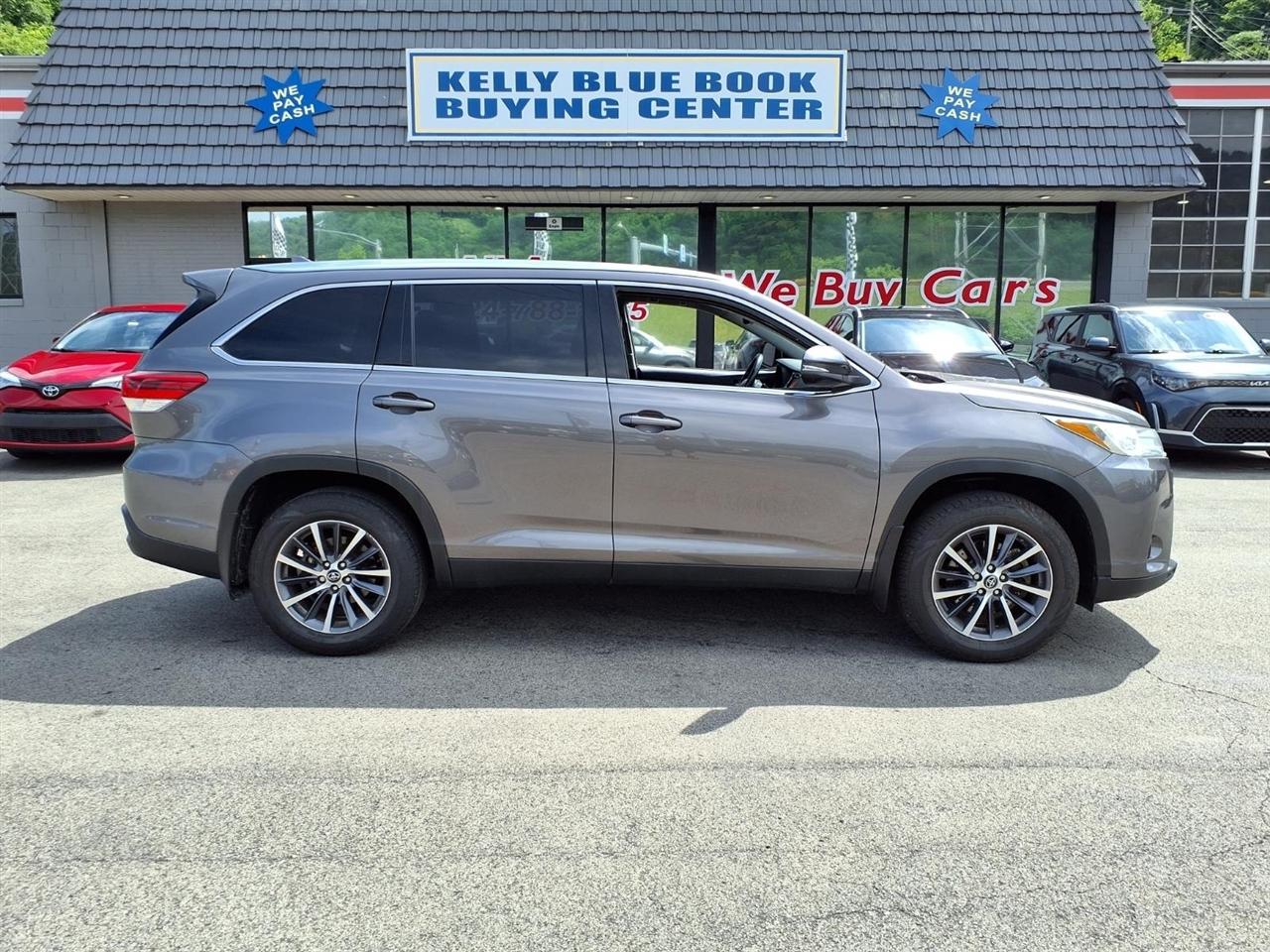 2019 Toyota Highlander SE V6 AWD (Natl)