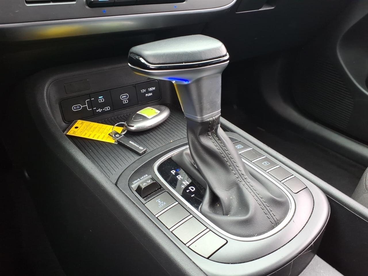 Hyundai Kona SEL AWD 2025