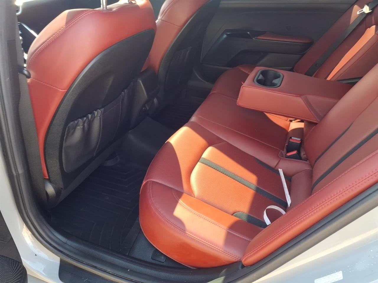 2023 Kia K5 GT-Line - Photo 9