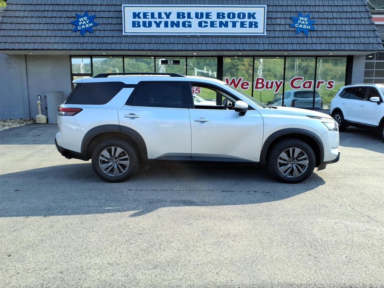 2025 Nissan Pathfinder SV 4WD