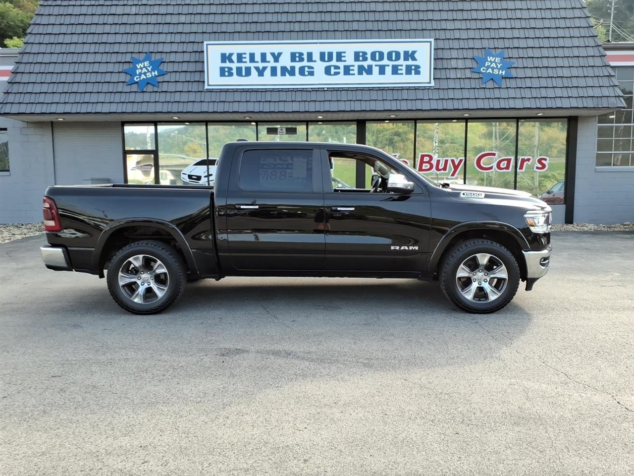 2019 RAM 1500 Laramie 4x4 Crew Cab 5'7" Box