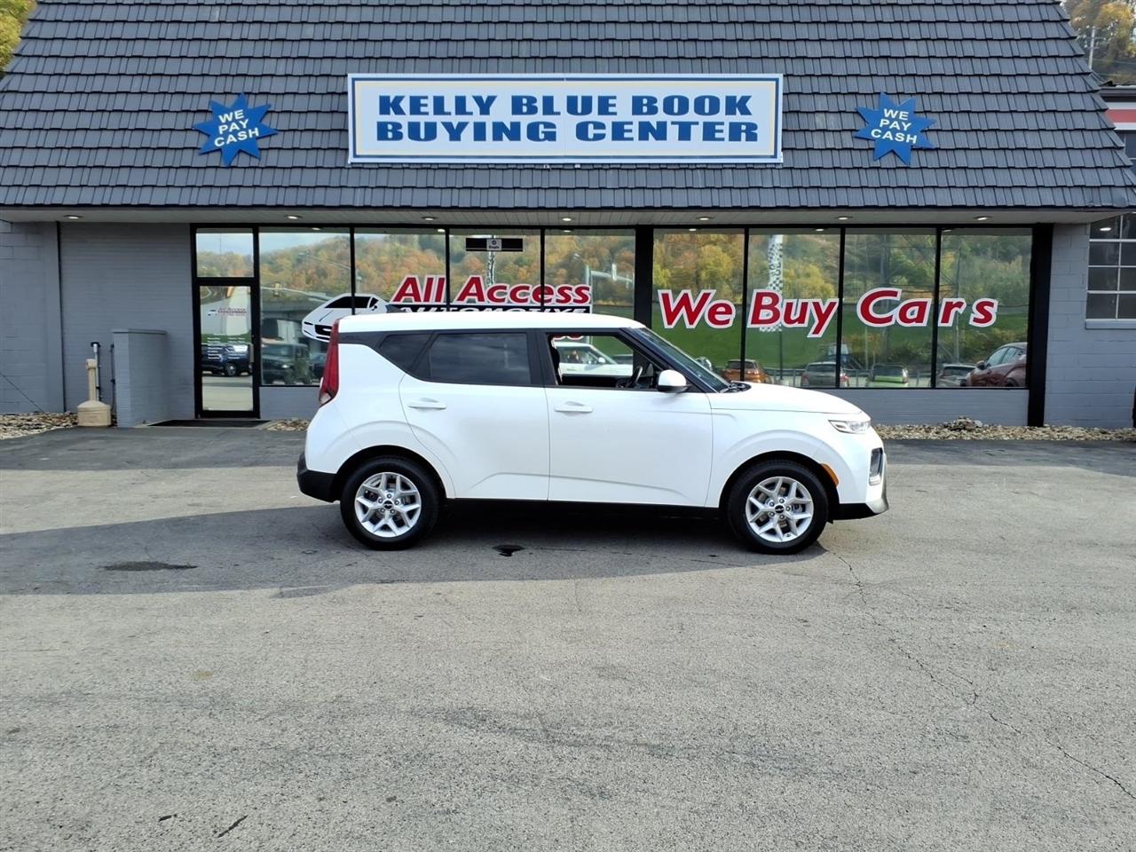 2022 Kia Soul LX IVT