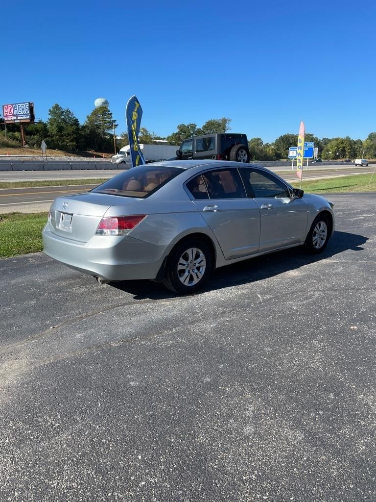 Honda Accord photo 5