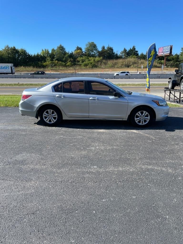 Honda Accord photo 6