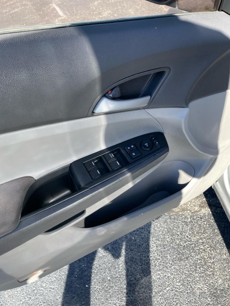 Honda Accord photo 11