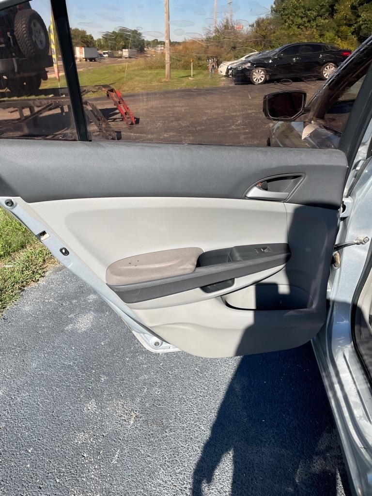 Honda Accord photo 15
