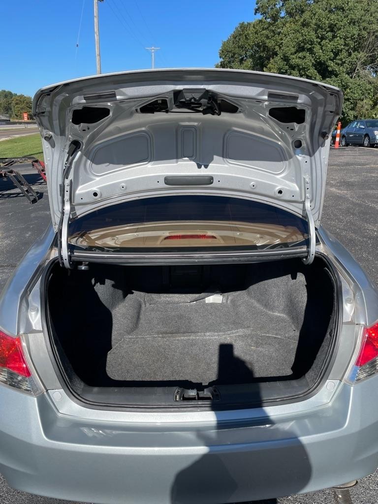 Honda Accord photo 17