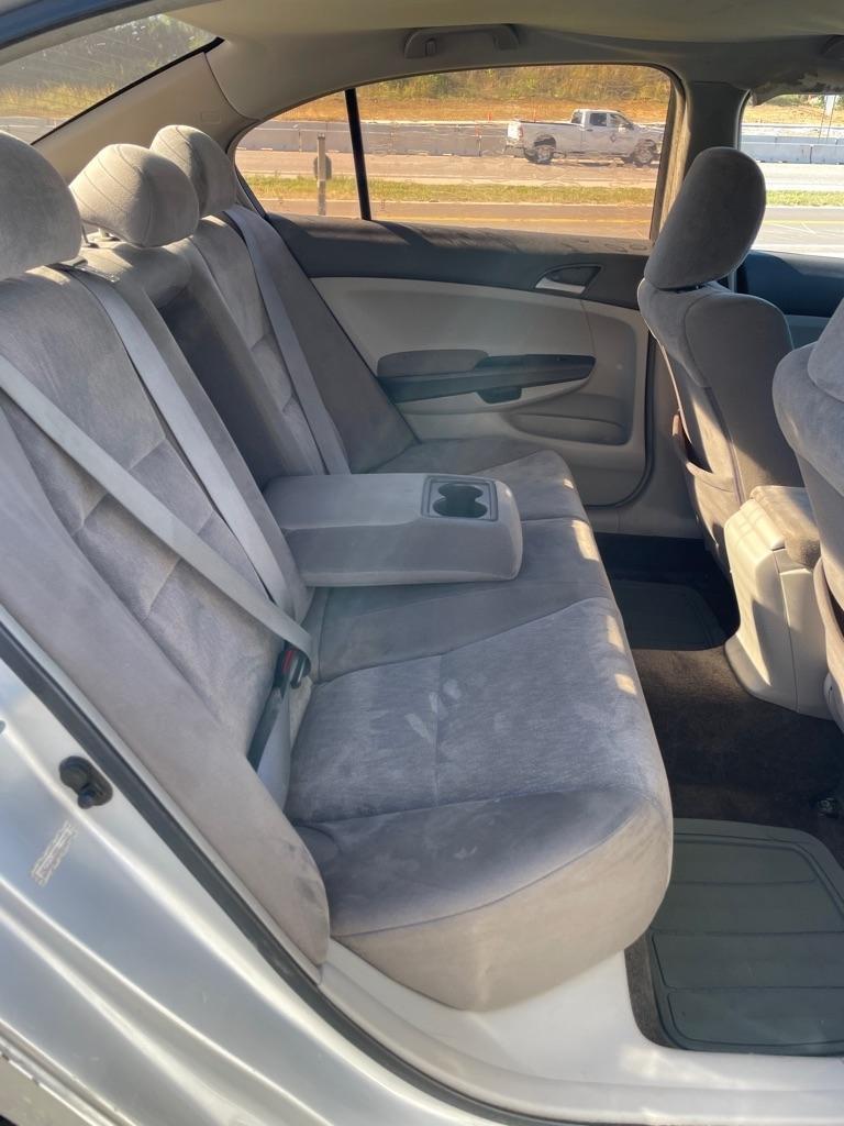 Honda Accord photo 19