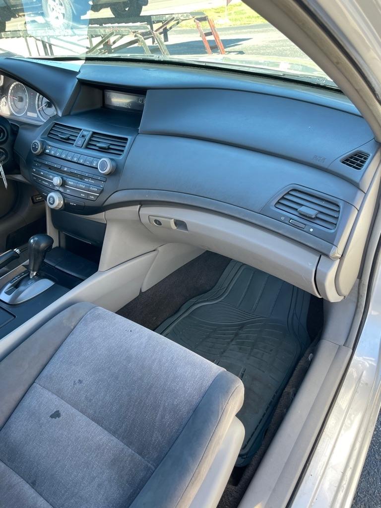 Honda Accord photo 20