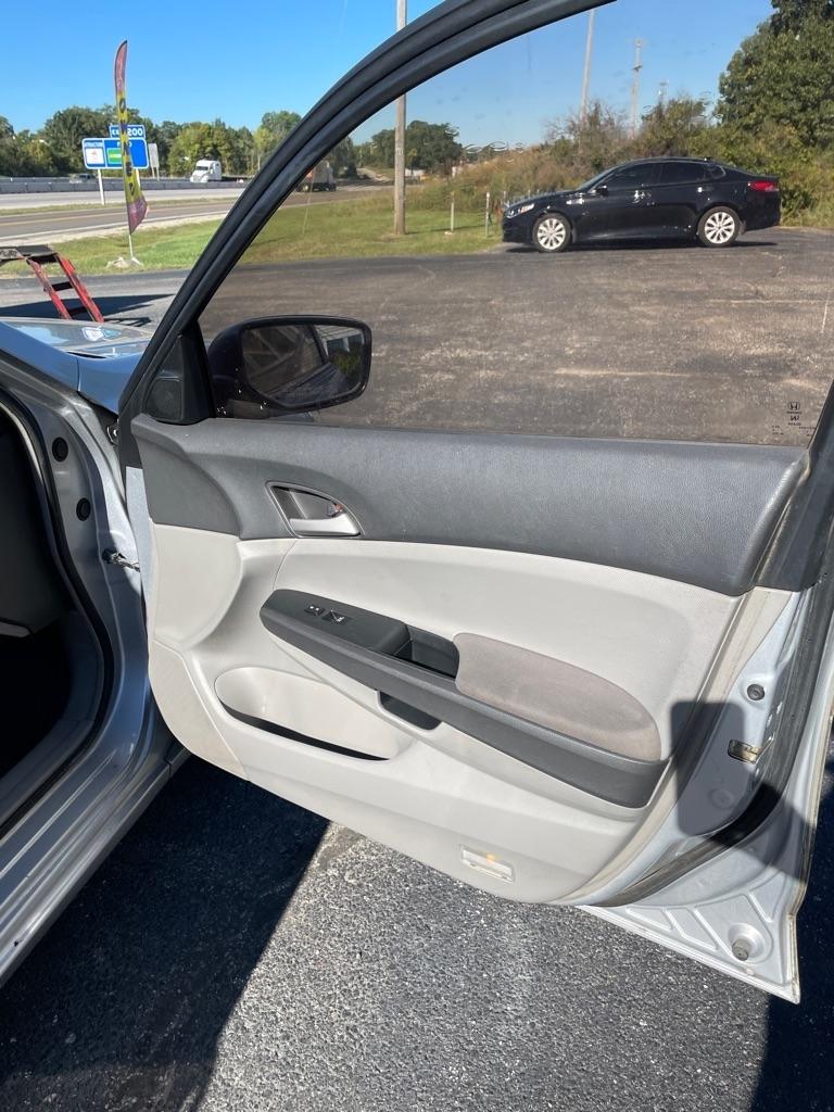 Honda Accord photo 21