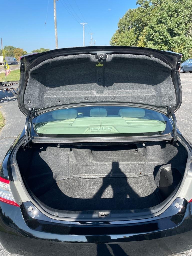 Toyota Camry photo 17