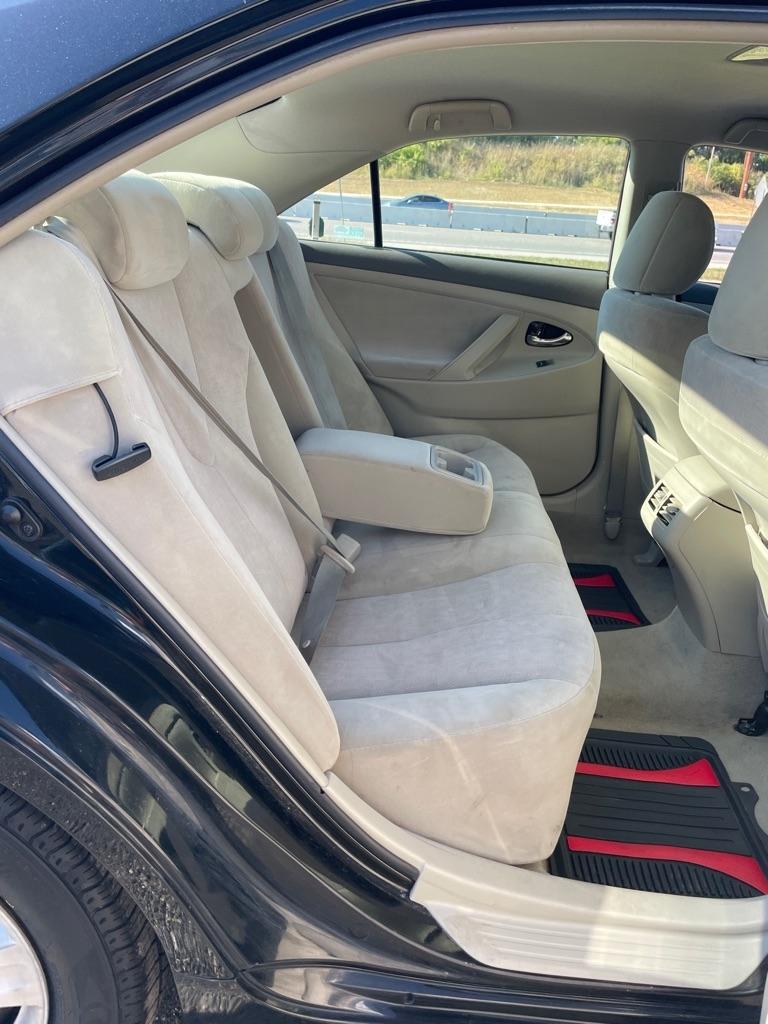 Toyota Camry photo 19