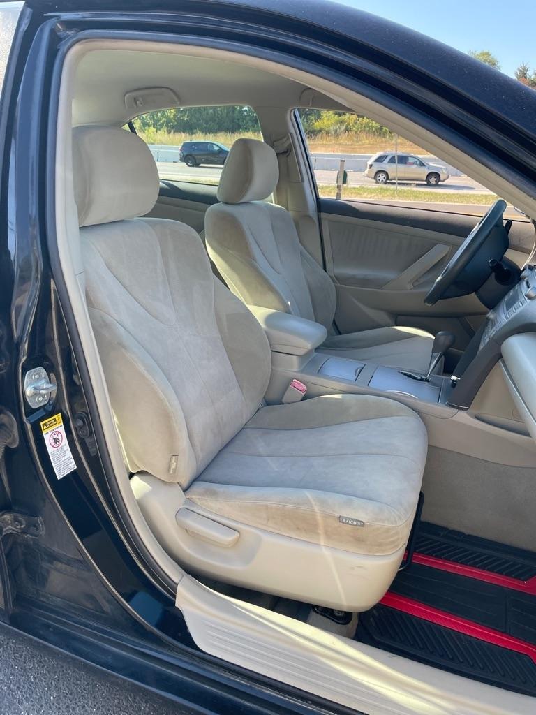 Toyota Camry photo 22