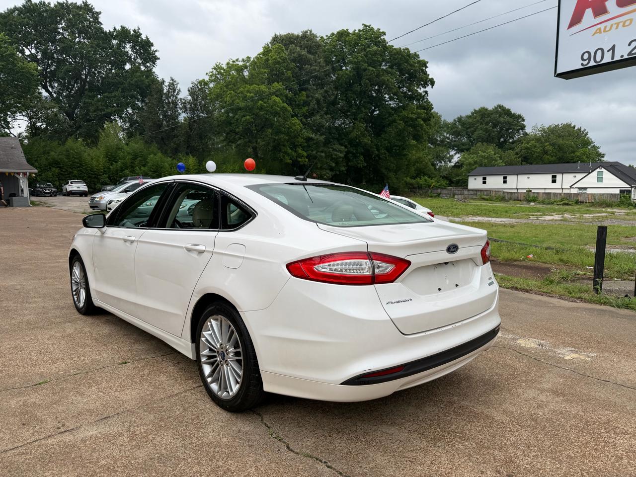 Ford Fusion SE 2014