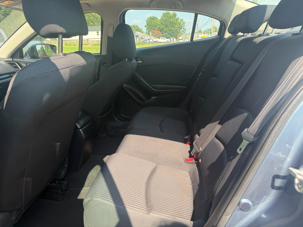 Mazda MAZDA3 I Grand Touring MT 4-Door 2016