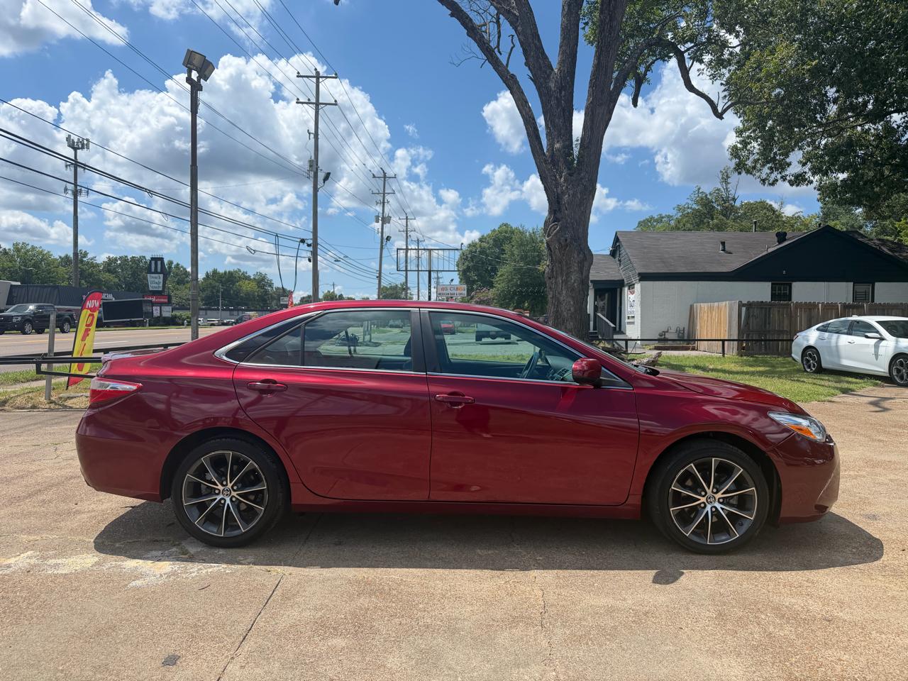 Toyota Camry SE 2015