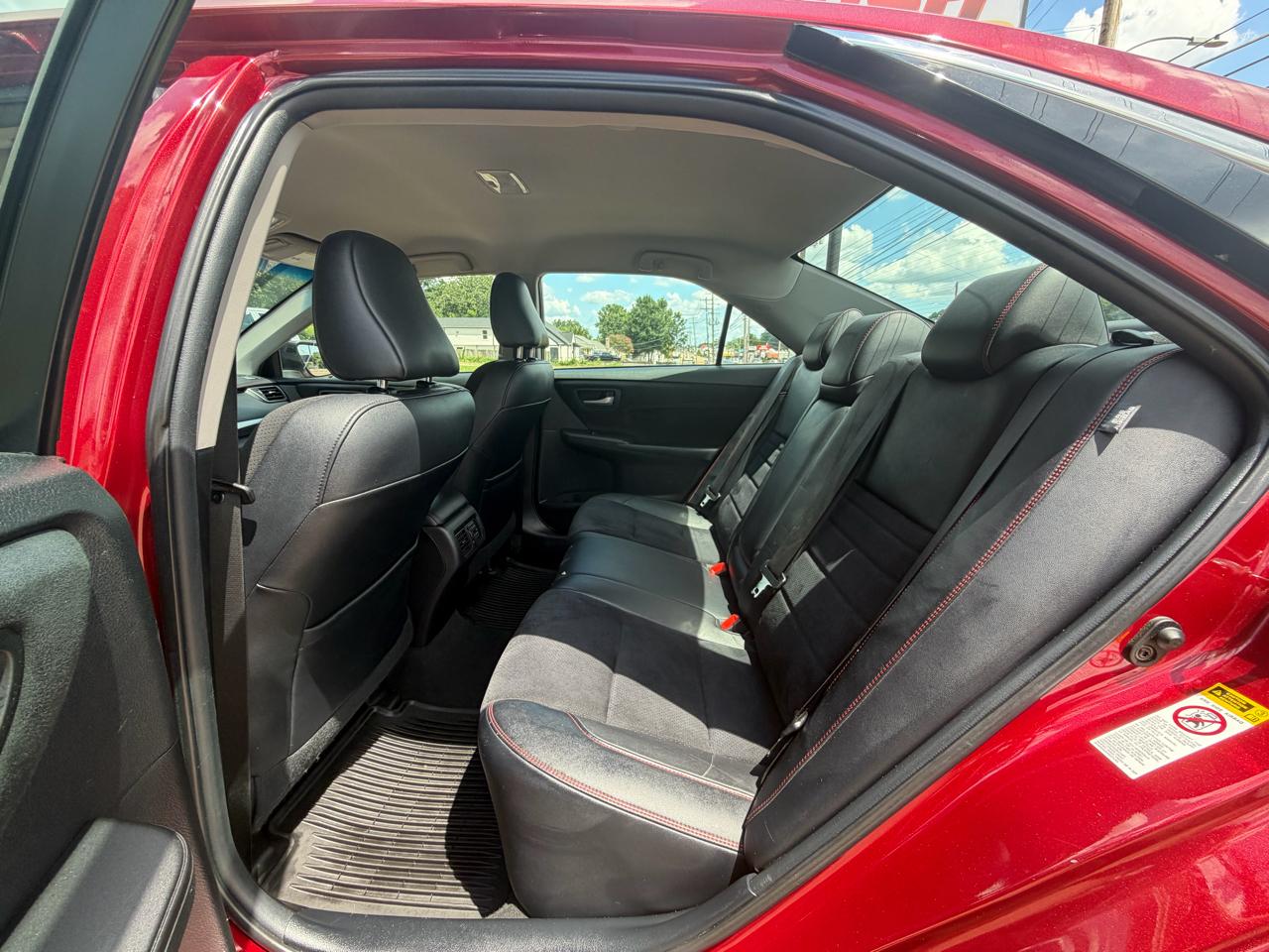 Toyota Camry SE 2015