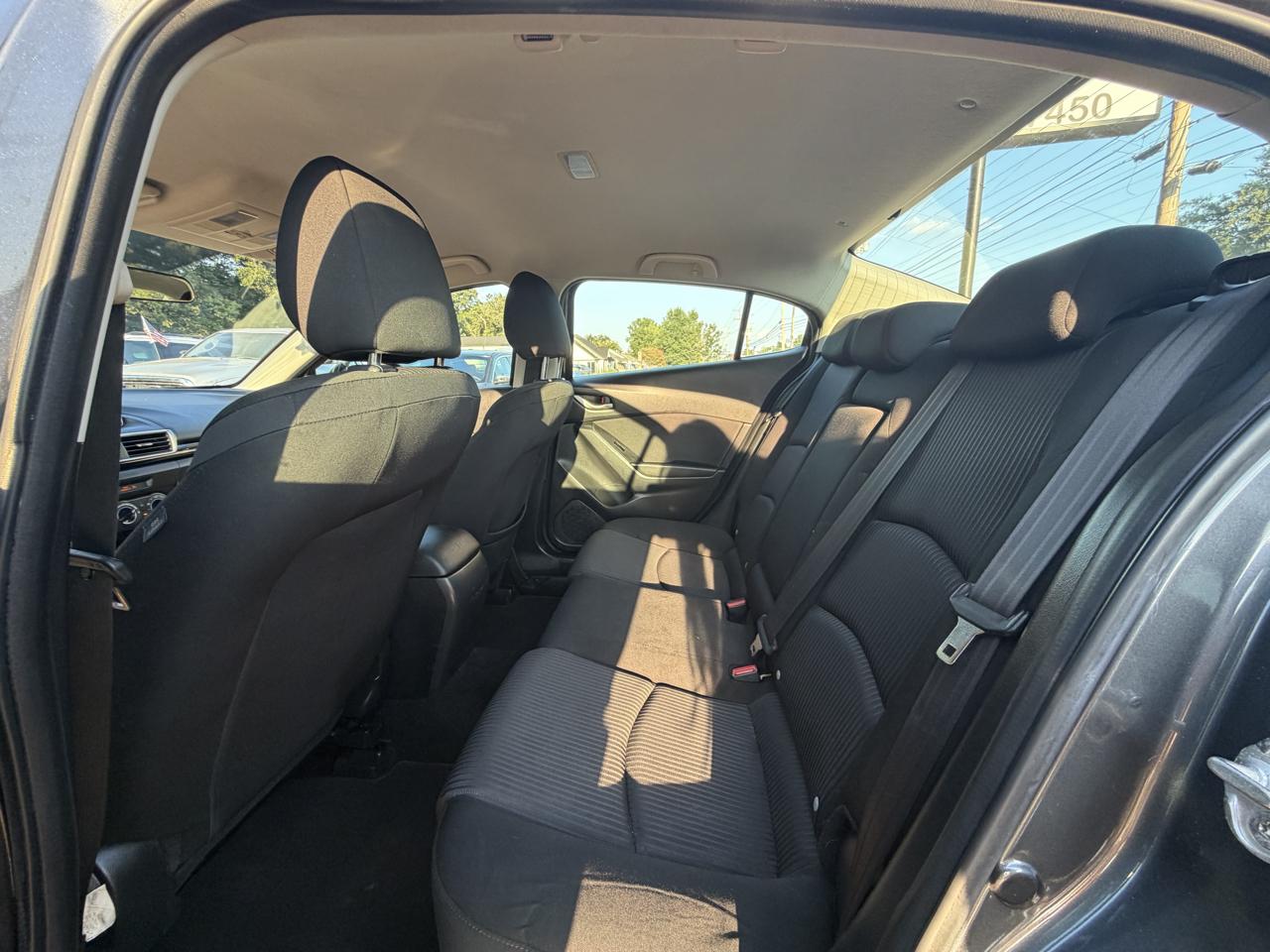 2015 Mazda MAZDA3 i Touring - Photo 11