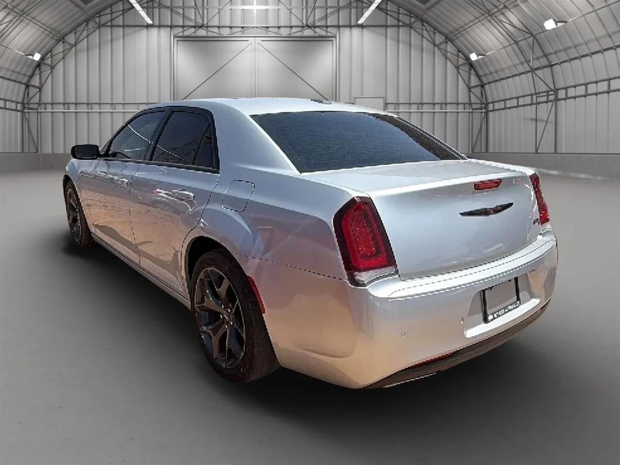 Chrysler 300 S V6 2023