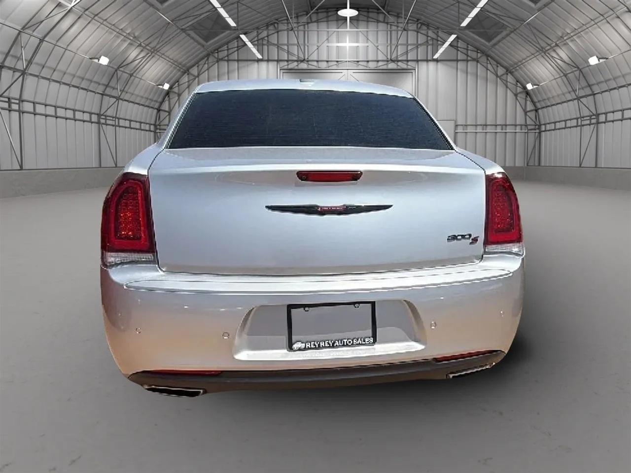 Chrysler 300 S V6 2023