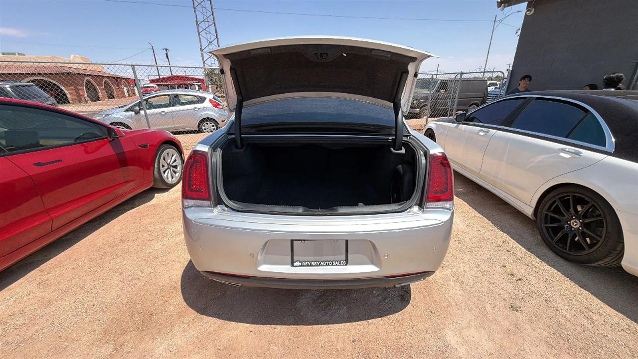 Chrysler 300 S V6 2023
