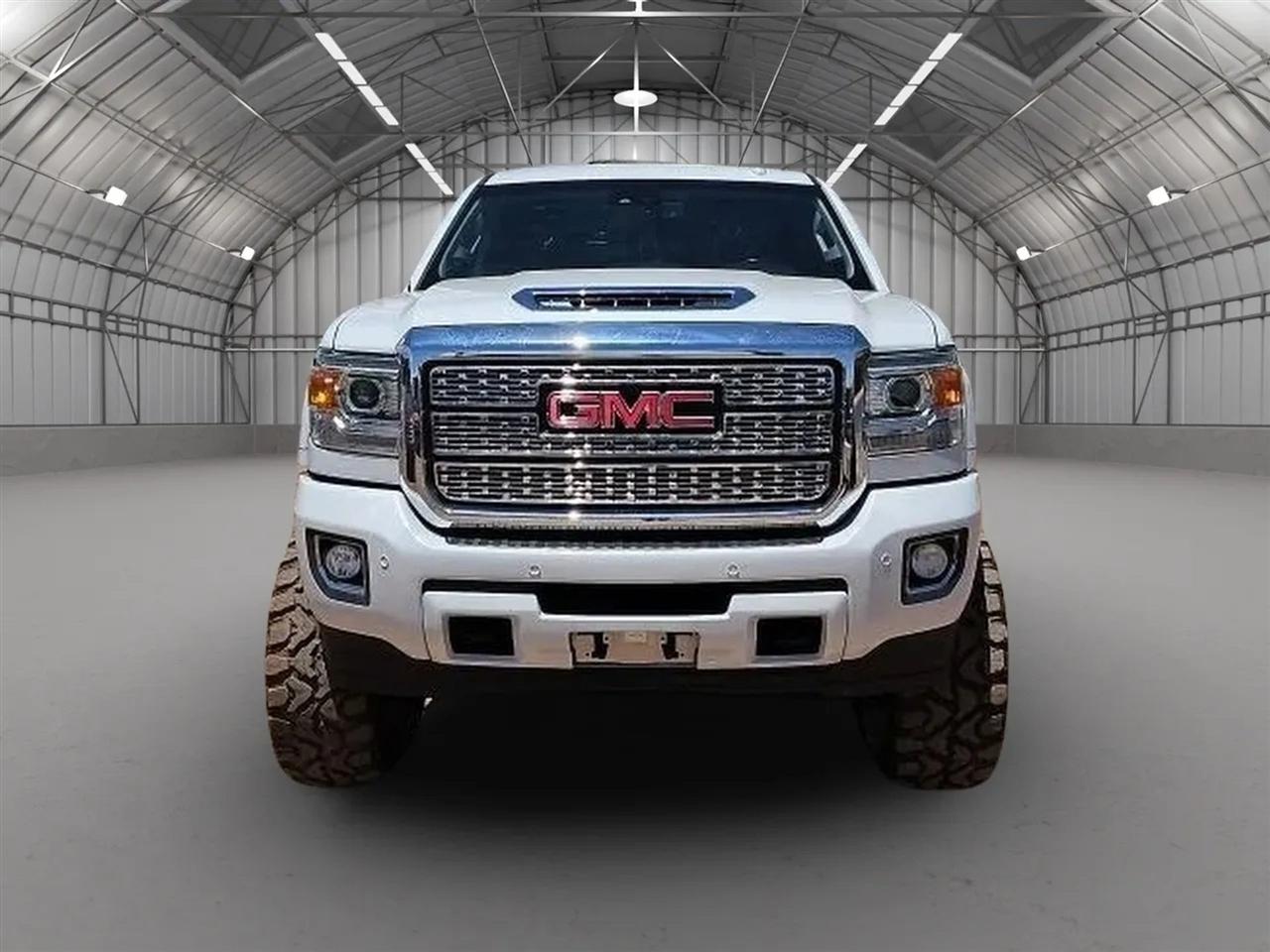 2019 GMC Sierra 2500HD Denali Crew Cab 4WD