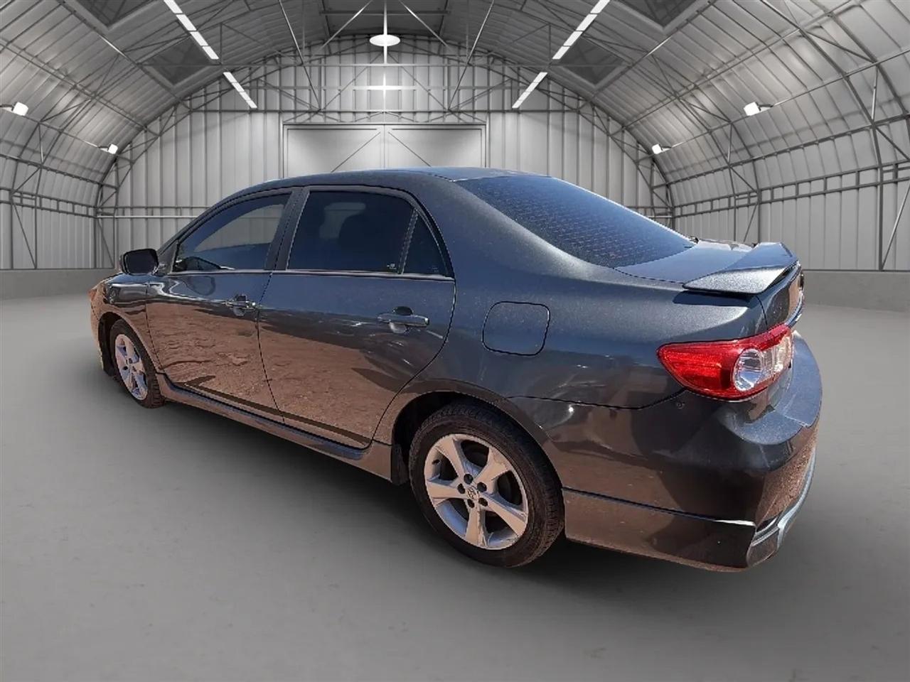 Toyota Corolla L 4-Speed AT 2013