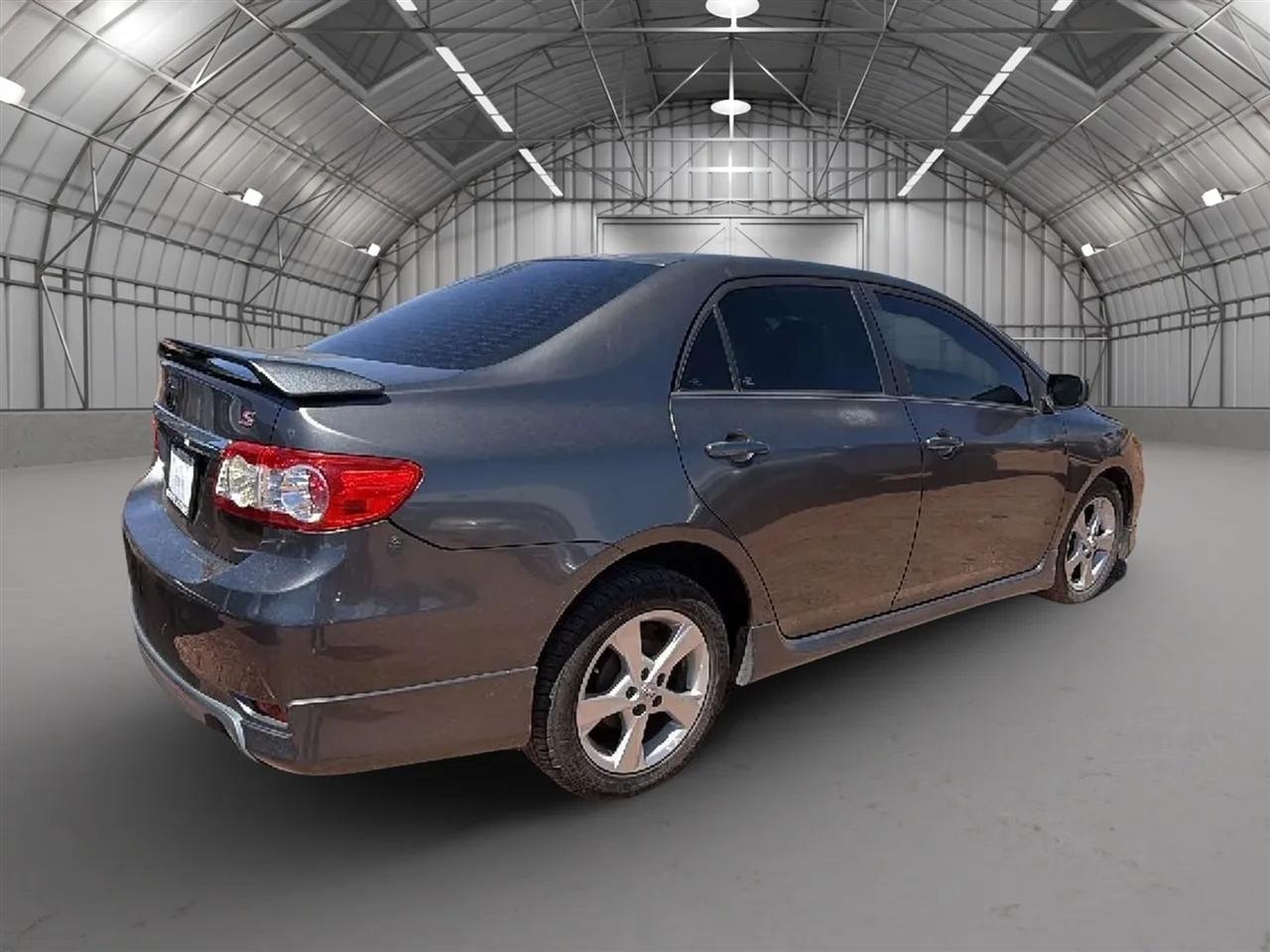 Toyota Corolla L 4-Speed AT 2013