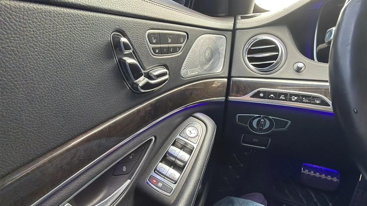 Mercedes-Benz S-Class S550 2015
