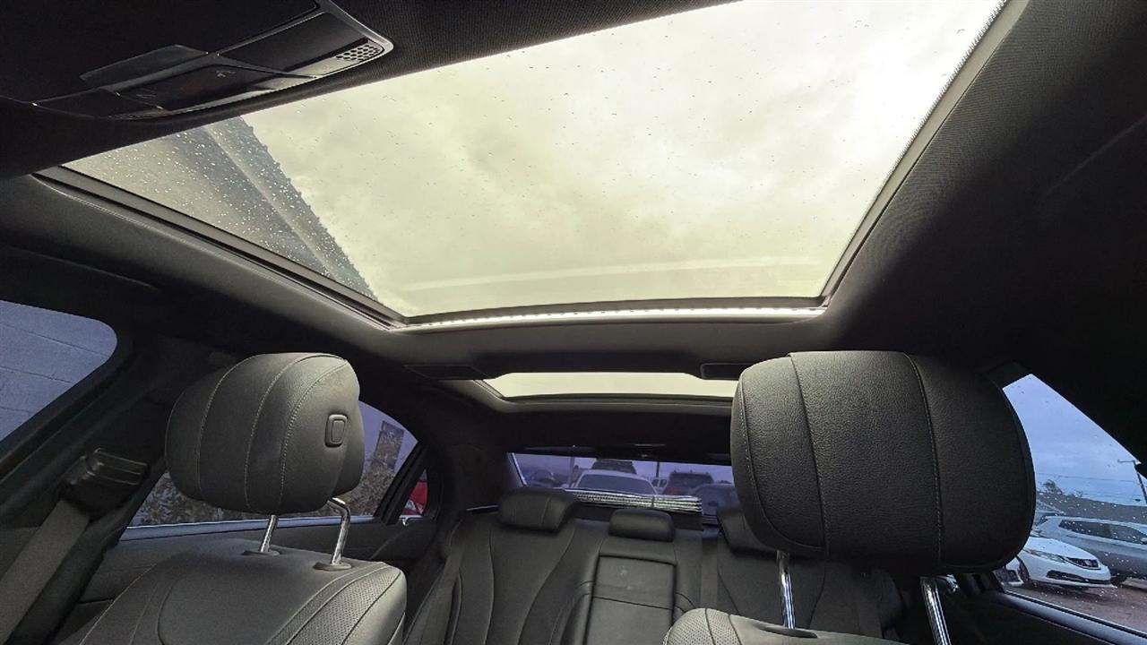 Mercedes-Benz S-Class S550 2015