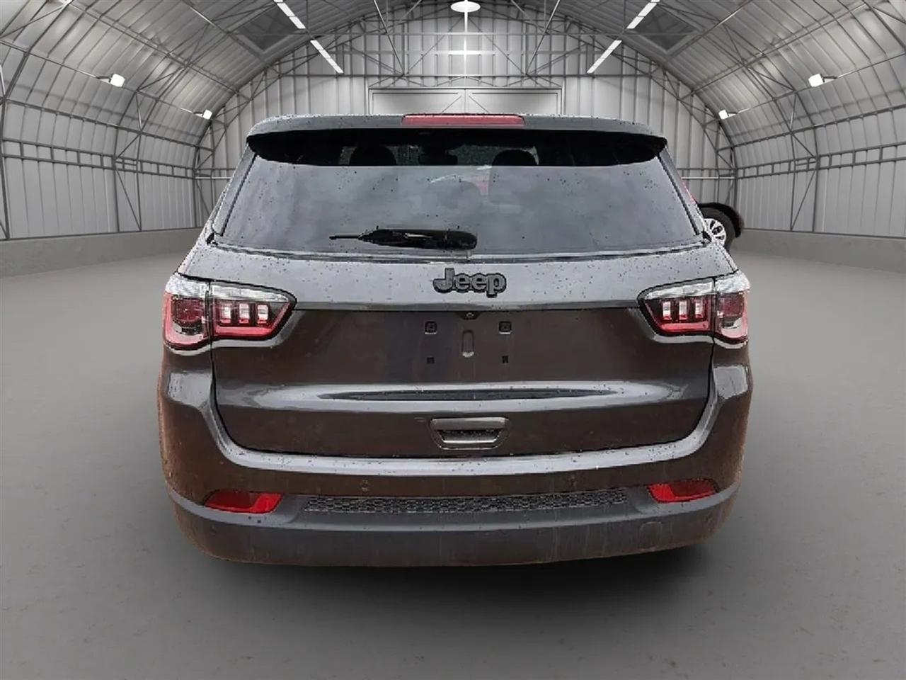 Jeep Compass Latitude FWD 2021