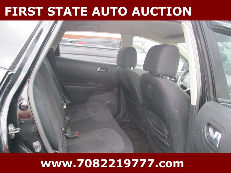Nissan Rogue  2011