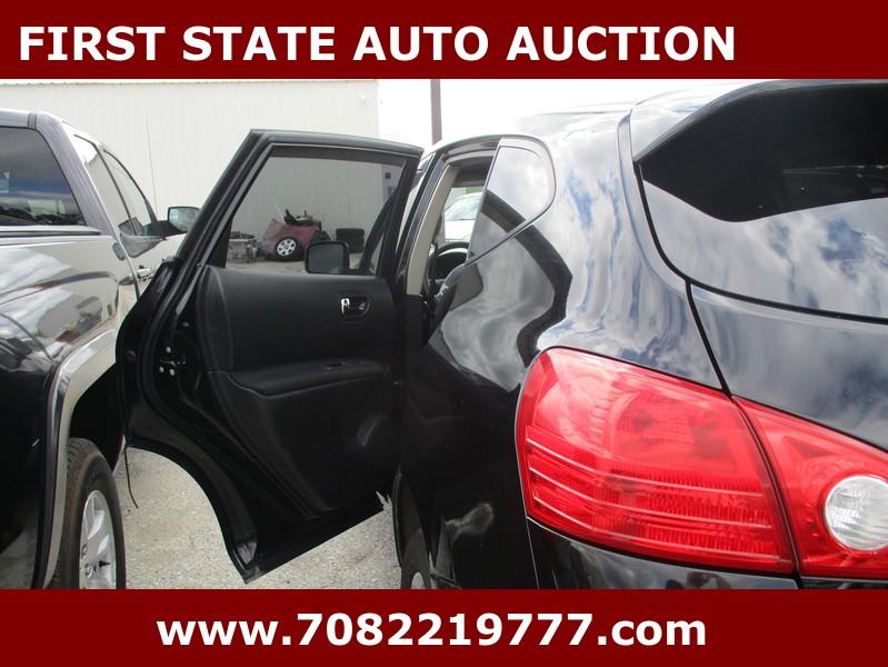 Nissan Rogue  2011