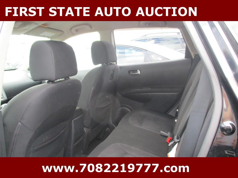 Nissan Rogue  2011