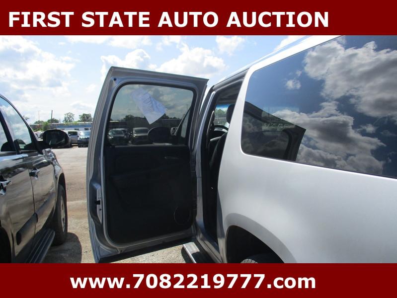 GMC Yukon XL  2010