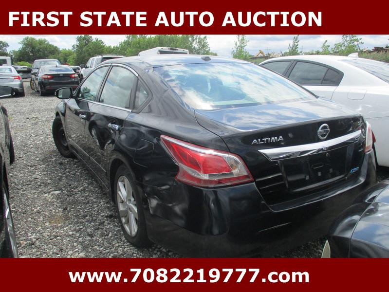 Nissan Altima  2014