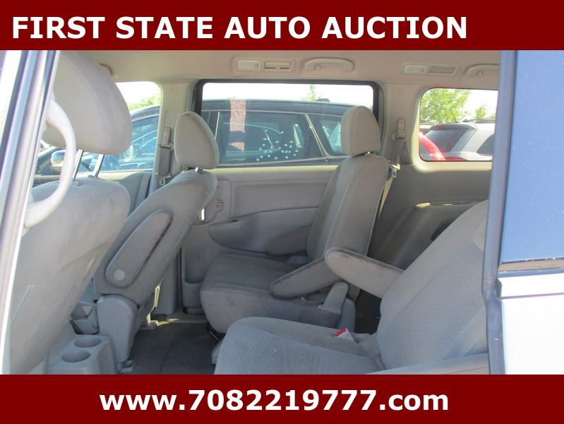 Nissan Quest  2014