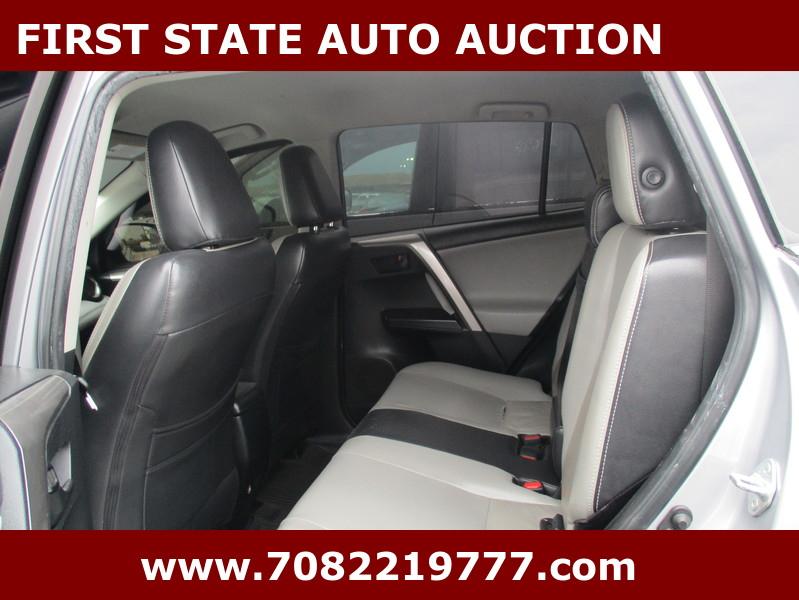 Toyota RAV4  2014