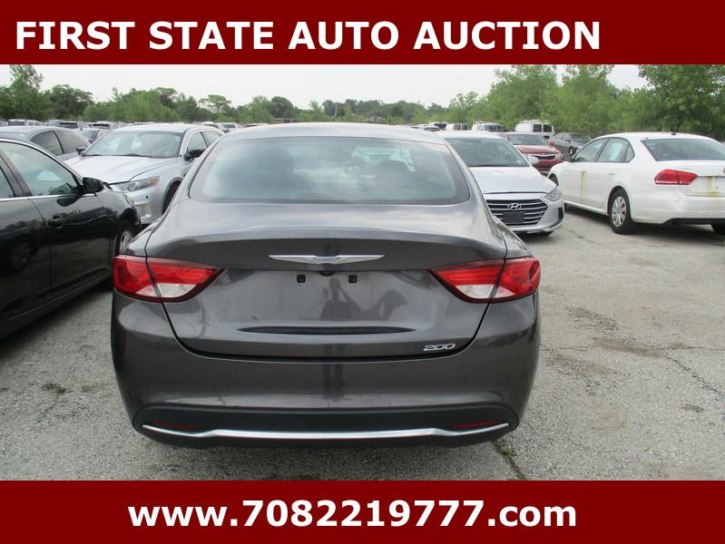 Chrysler 200  2015