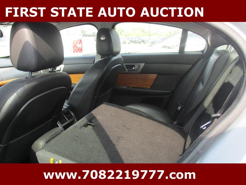 Jaguar XF-Series Luxury 2010