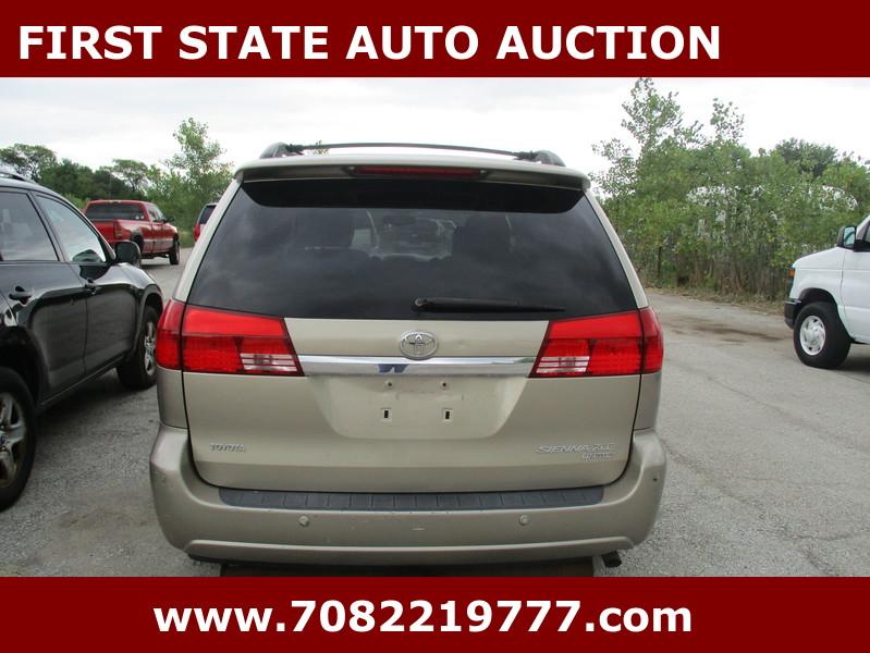 Toyota Sienna  2004