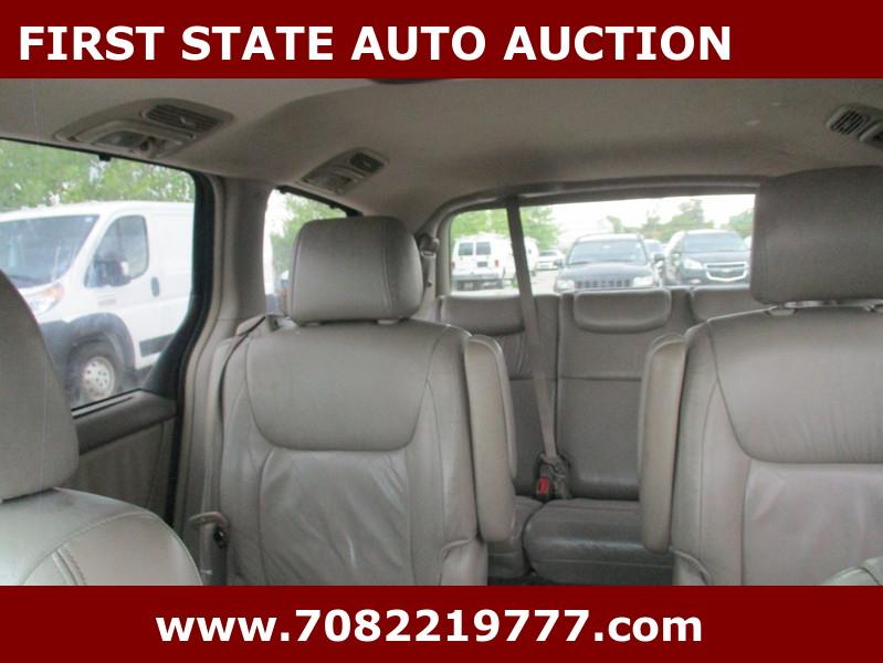 Toyota Sienna  2004