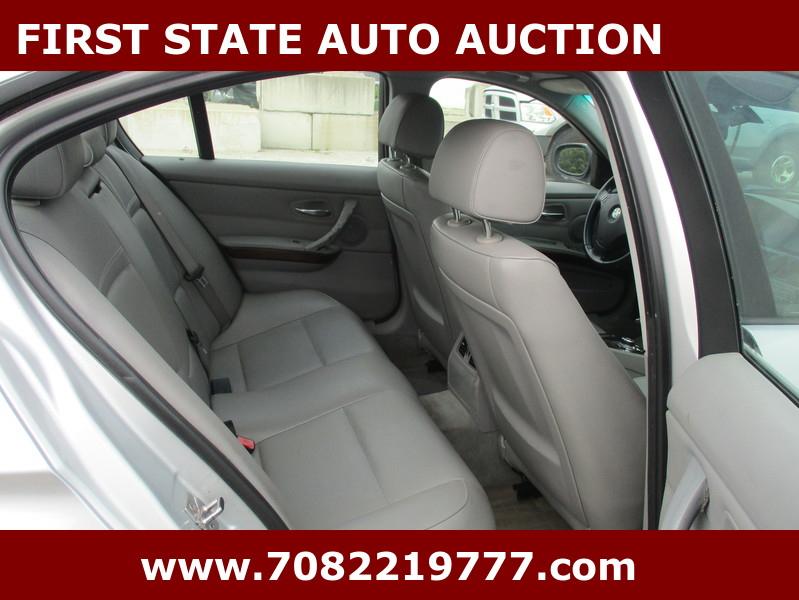 BMW 3 Series  2011