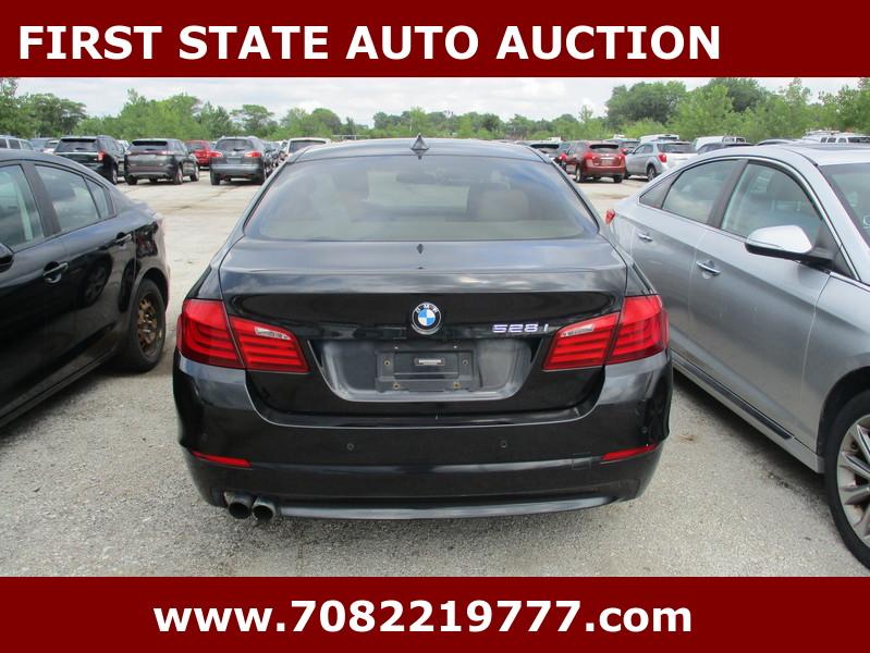 BMW 5-Series  2012