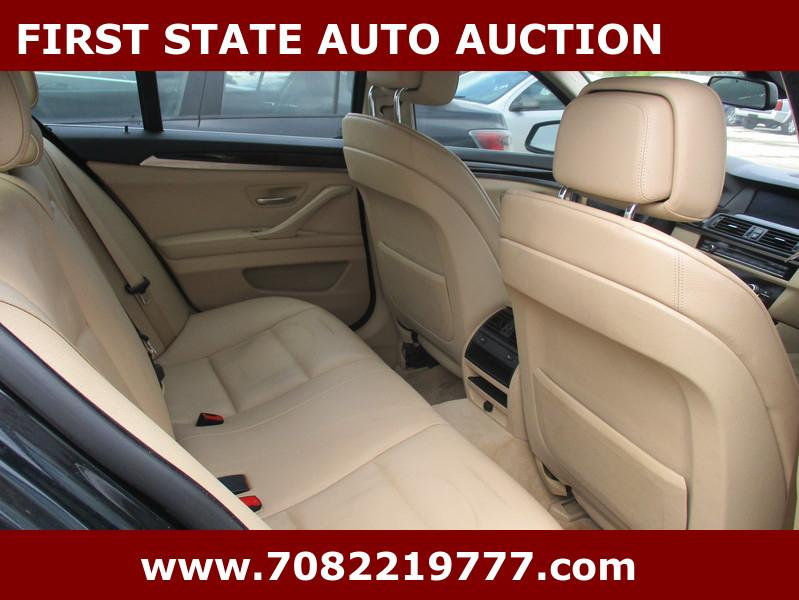 BMW 5-Series  2012